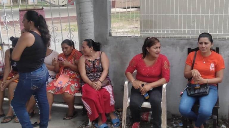 Padres mantienen protesta en Cárdenas en contra del plan ´La Nueva Escuela Mexicana´