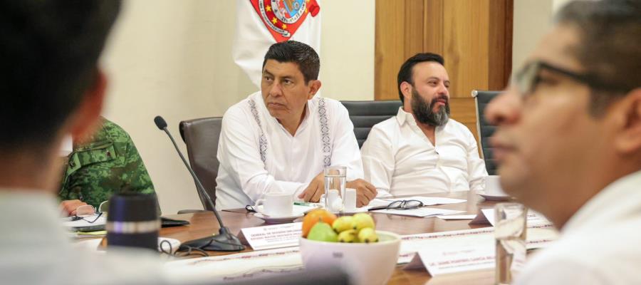 Salomón Jara acusa cinismo de Xóchitl por decir que Tesla no invirtió en Oaxaca