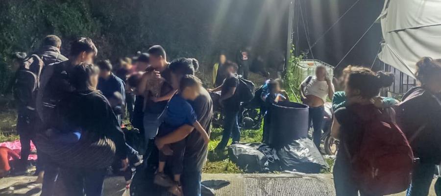 ¡Otra vez en Veracruz! Hallan a 350 migrantes deshidratados en tráiler