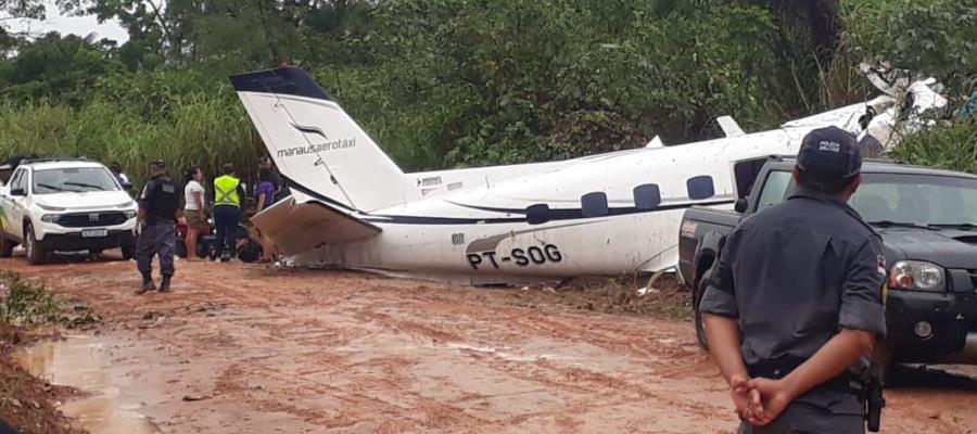 Mueren 14 personas tras desplomarse avioneta en Brasil