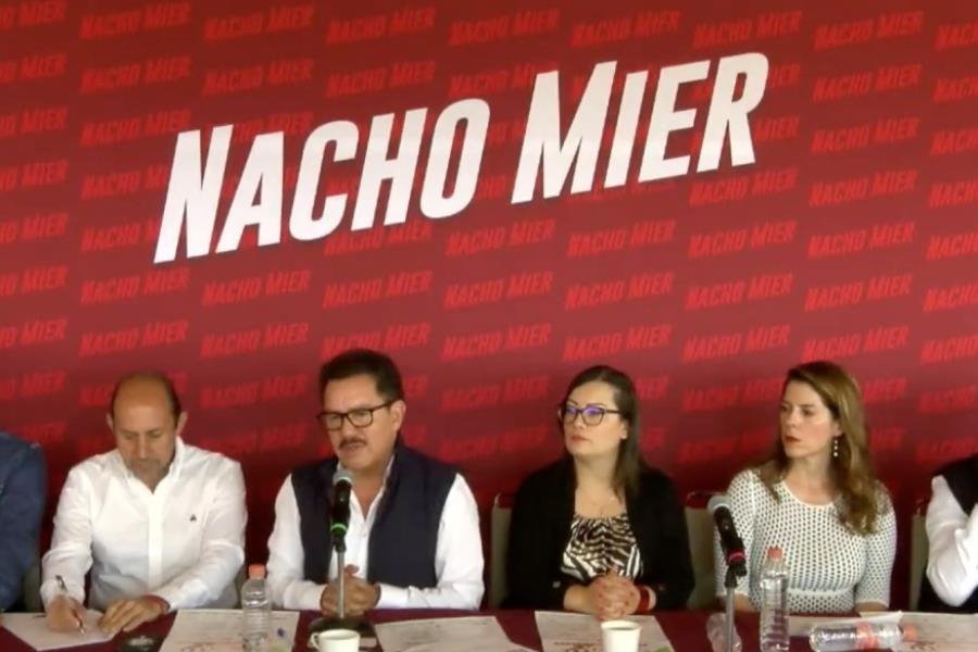 Nacho Mier consultará con bancada pedir licencia para buscar gubernatura de Puebla