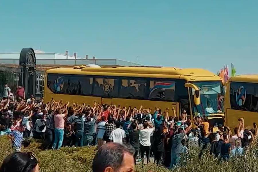 Fans "inundan" las calles de Irán durante el recibimiento de Cristiano Ronaldo