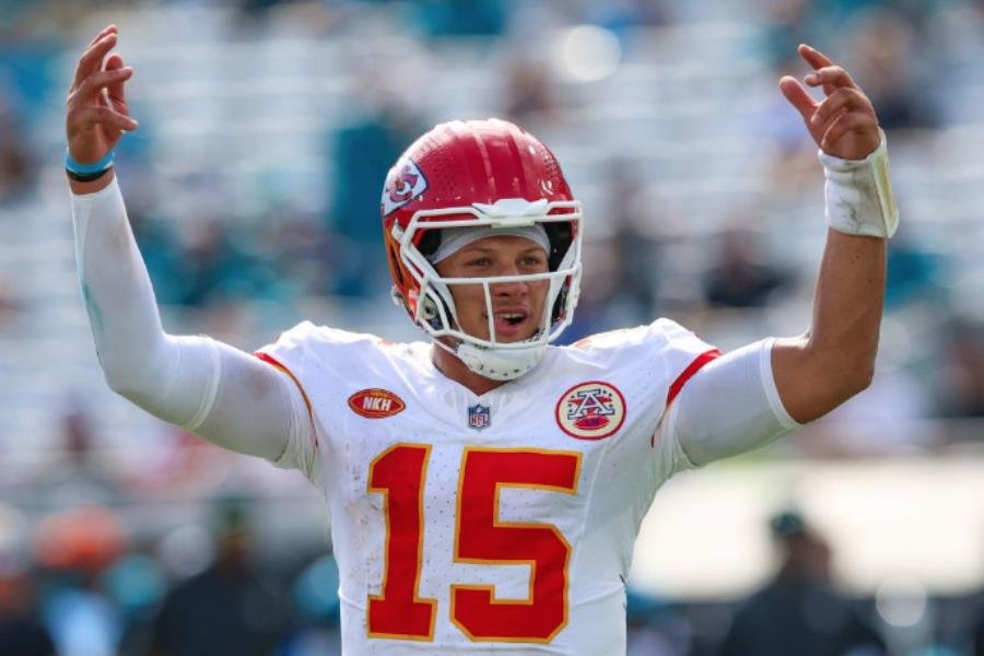 Patrick Mahomes se convierte en el segundo jugador mejor pagado de la NFL