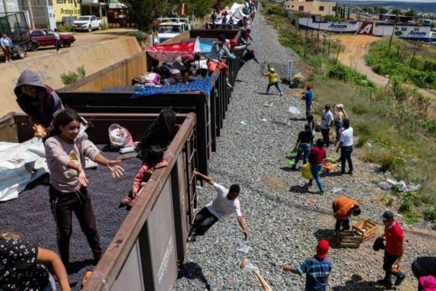 Ya se echaron andar los trenes de Ferromex: AMLO tras suspensión