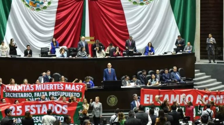 Morena y oposición se confrontan en San Lázaro por Paquete Económico 2024