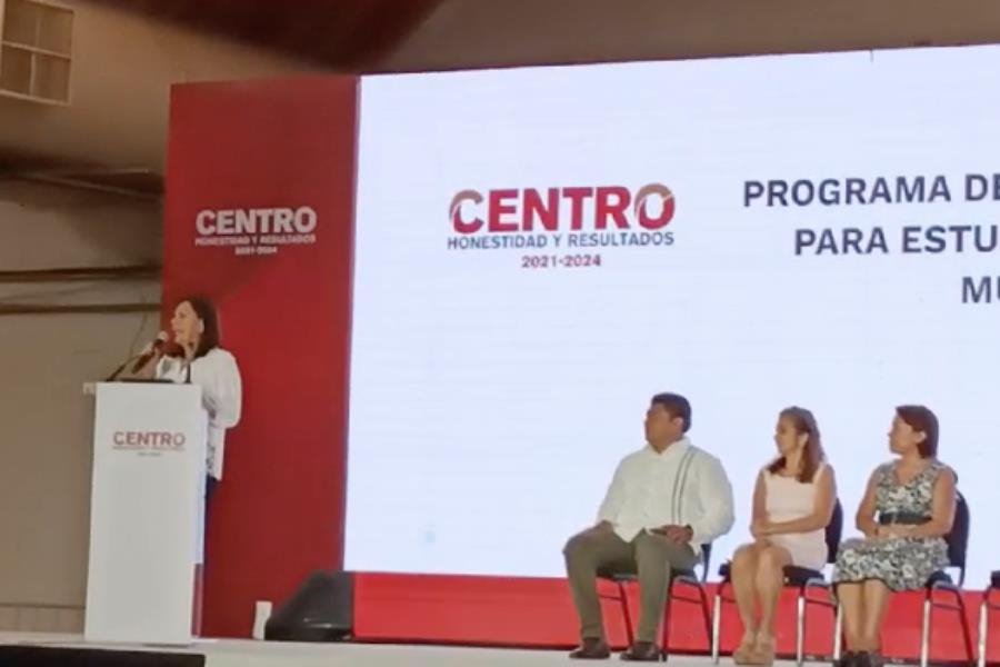 Busca Centro reducir brecha digital con entrega de tablets a alumnos de secundarias