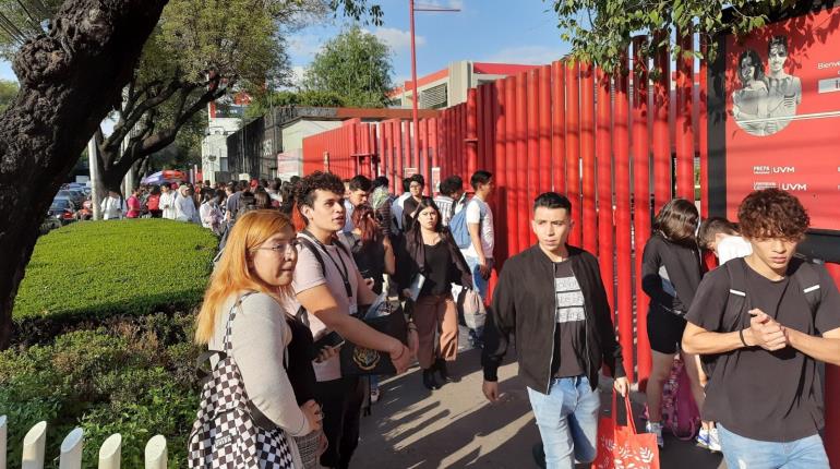 Por riña entre alumnos desalojan UVM campus Coyoacán