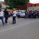 Bloquean ambulantes calles frente al Pino Suárez