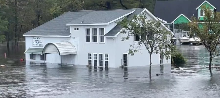 Tormenta "Ophelia" golpea Carolina del Norte y deja a miles sin electricidad