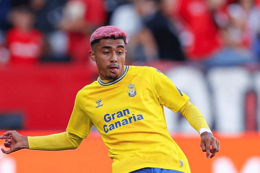 Julián Araujo participa en victoria de Las Palmas y West Ham de Edson Alvarez cae ante Liverpool