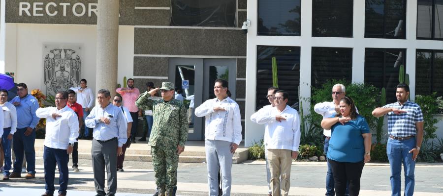 Conmemora UJAT 202 aniversario de la consumación de la Independencia de México