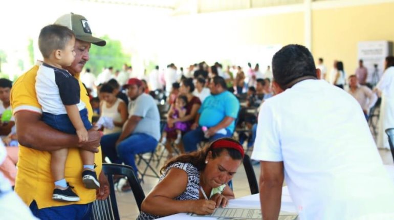 Con Jornada Móvil de Servicios, gobierno estatal y Centro, acercan trámites a ciudadanos de Dos Montes