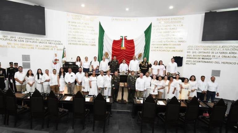 Inscriben en muro de honor de Congreso local leyenda 2023 Bicentenario del Heroico Colegio Militar