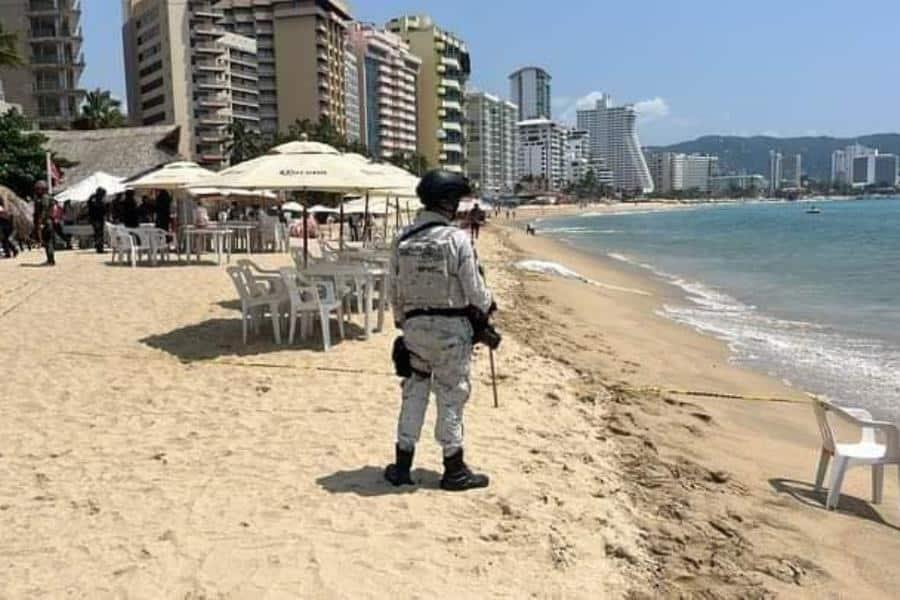 Mar expulsa cadáver de hombre con huellas de tortura en playa de Acapulco