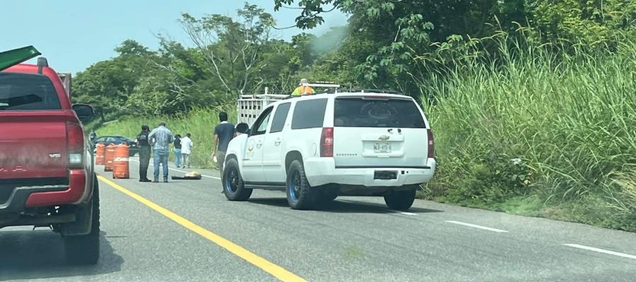 Abandonan cuerpo de un hombre sin vida en carretera Escárcega-Villahermosa