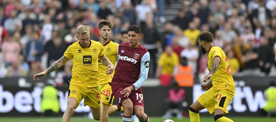 Edson Álvarez colabora en victoria del West Ham 2-0 al Sheffield