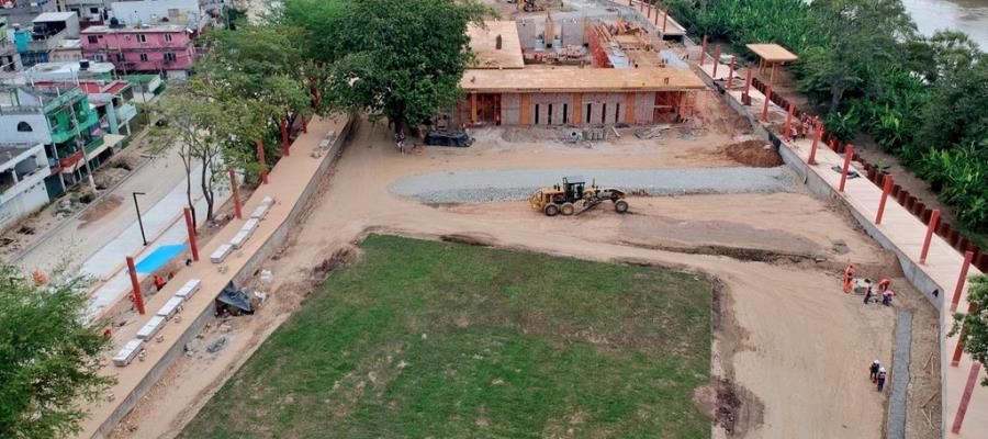 Supervisa Román Meyer avance en obra del malecón de Villahermosa