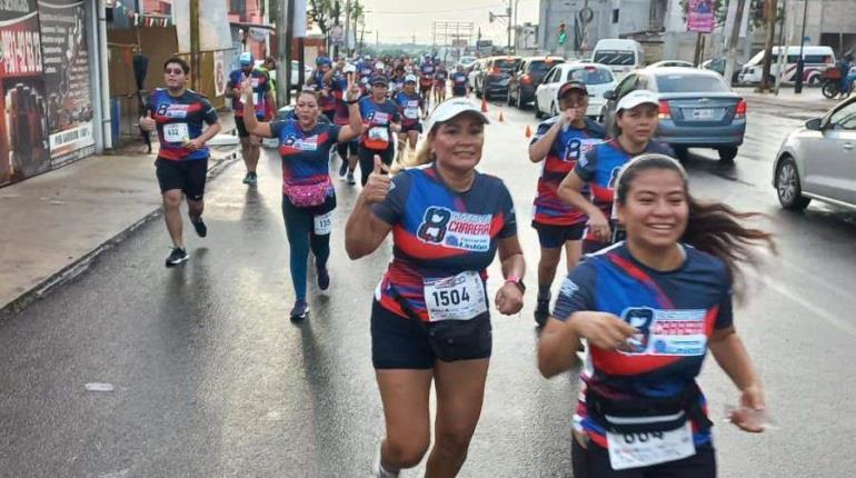 Tomás Luna y Elizabeth González, ganan octava carrera atlética de Farmacias Unión