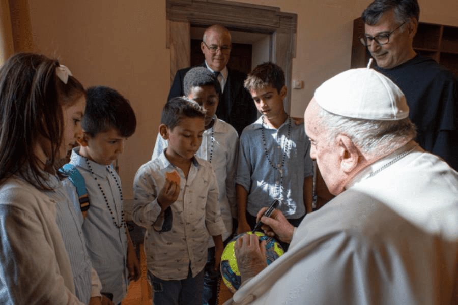 Convoca Papa Francisco a niños de todo el mundo para un encuentro en el Vaticano