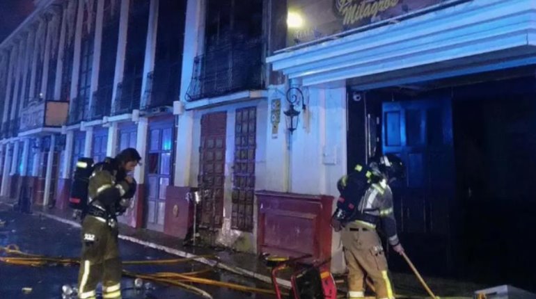 Mueren al menos 13 personas en incendio de discoteca en España