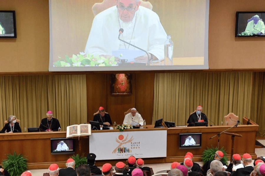 Sínodo busca recuperar la esencia de la Iglesia Católica: Padre Roberto Sánchez