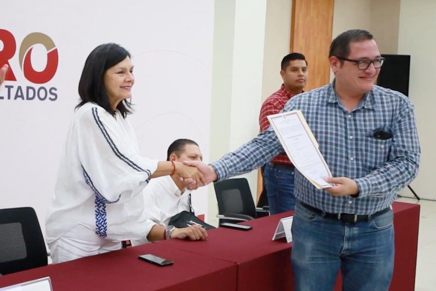 Otorgan 12 títulos de propiedad a inmuebles pertenecientes a Centro