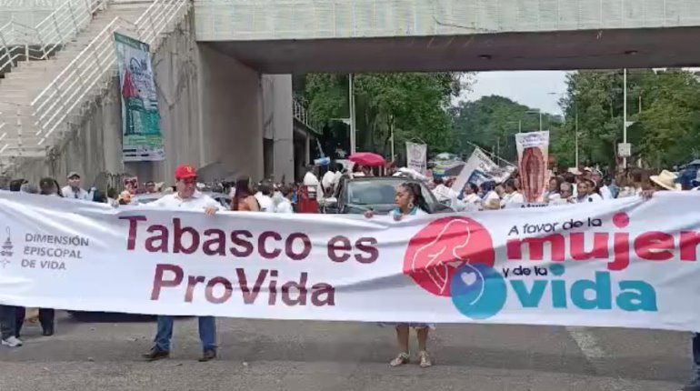 Realizan tercera caminata a favor de la mujer y la vida en Tabasco