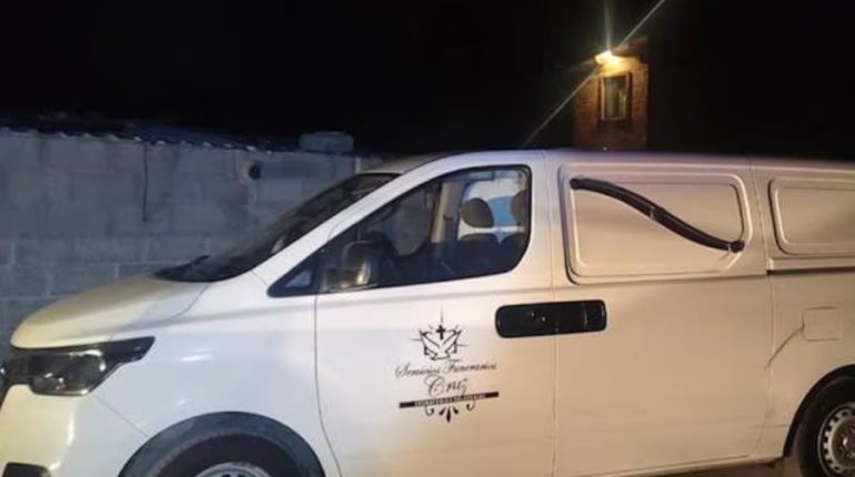 Roban carroza fúnebre con todo y cadáver en Hidalgo