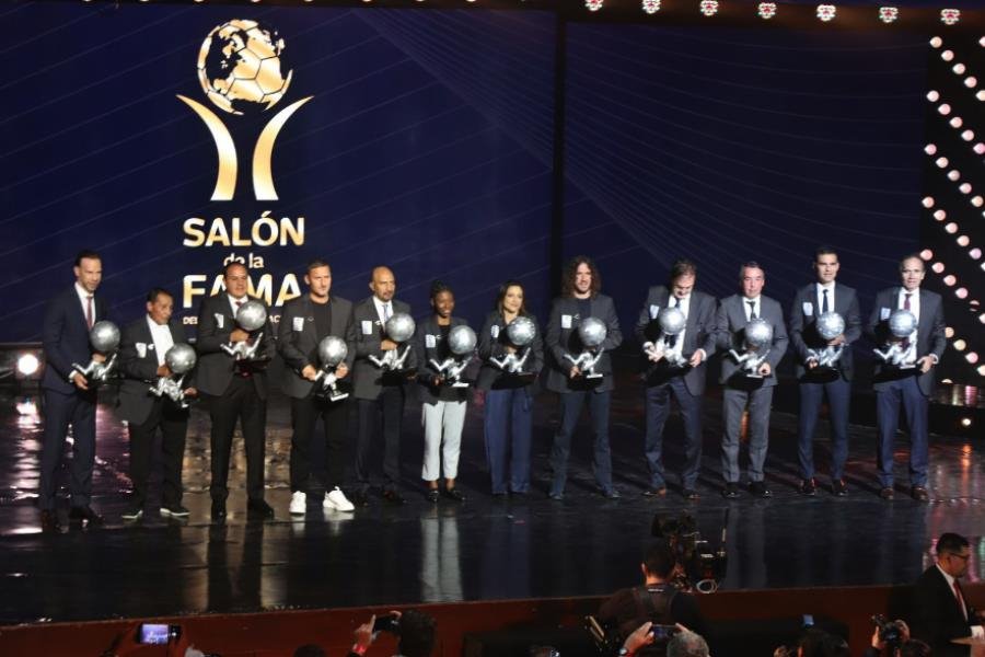 Realizan ceremonia para la clase 2023 del Salón de la Fama del Futbol Internacional