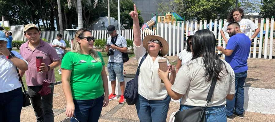 Viven tabasqueños la experiencia del eclipse solar anular