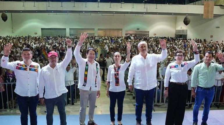 Abuchean a gobernador Merino en asamblea con estructuras de Morena