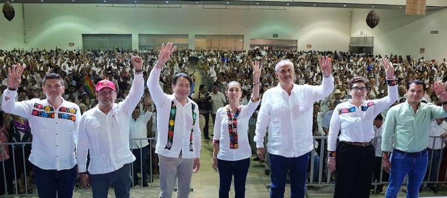 Abuchean a gobernador Merino en asamblea con estructuras de Morena