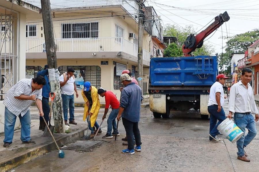 Refuerza el SAS acciones de limpieza de drenajes y alcantarillas para prevenir anegaciones