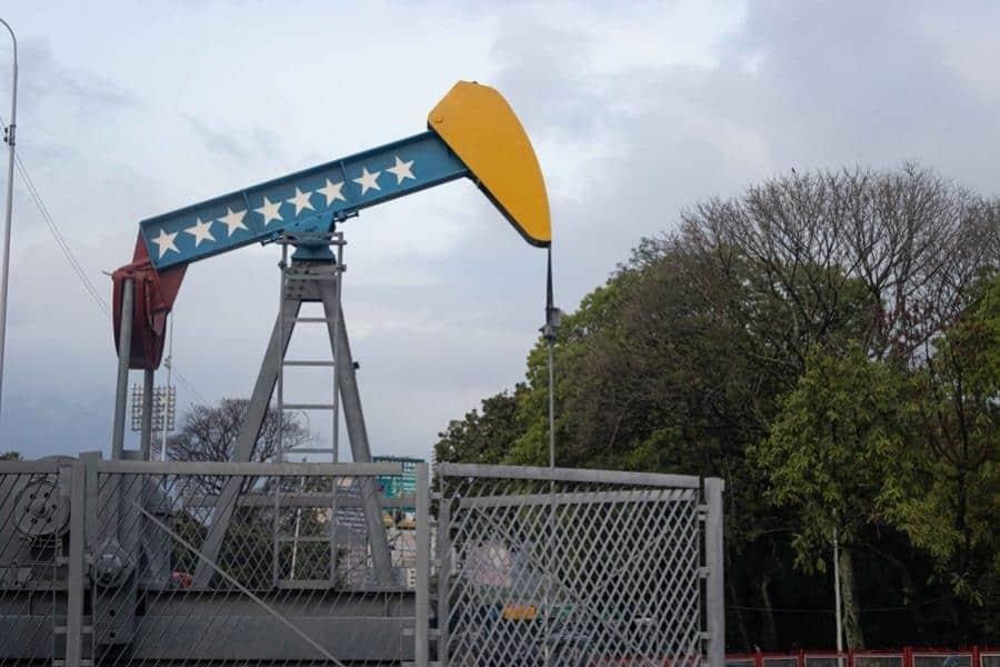 EE. UU. levanta temporalmente sanciones sobre el petróleo y gas de Venezuela