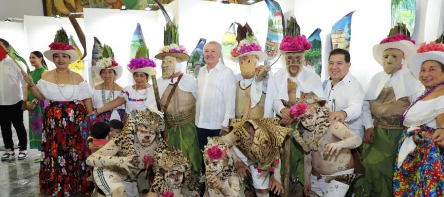 Inauguran exposición artística ´Caretas de Cojóes y Yaguas´ en el Congreso de Tabasco