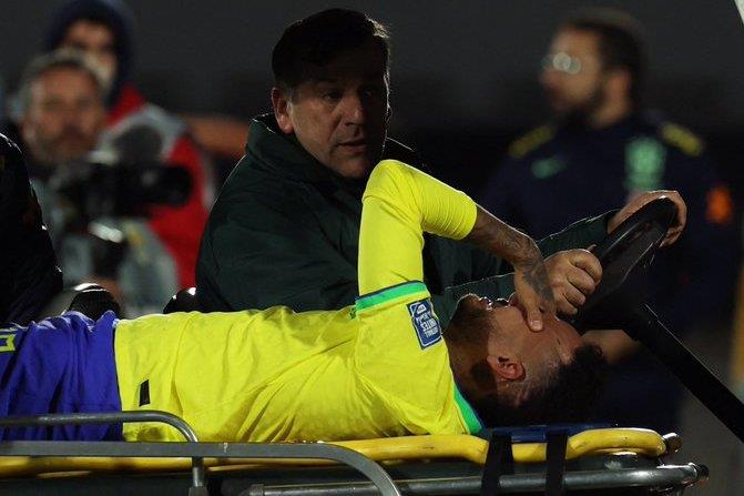 Brasil confirma rotura de ligamento cruzado anterior y menisco de rodilla izquierda de Neymar