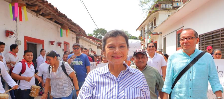 Recibe Yolanda Osuna llaves del Pueblo Mágico de Tapijulapa