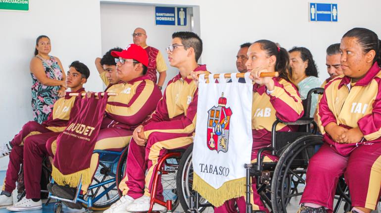 Abanderan a 8 deportistas tabasqueños que participarán en Paranacionales CONADE 2023