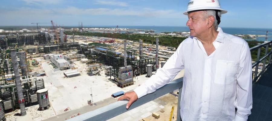 AMLO evalúa funcionamiento de la refinería Olmeca de Dos Bocas