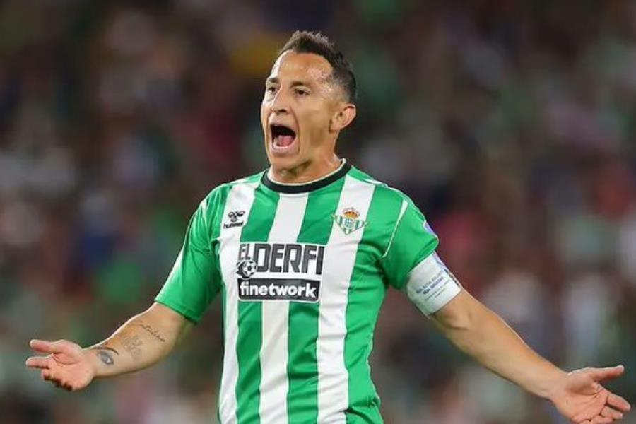 Andrés Guardado se convierte en el extranjero con más partidos en el Betis