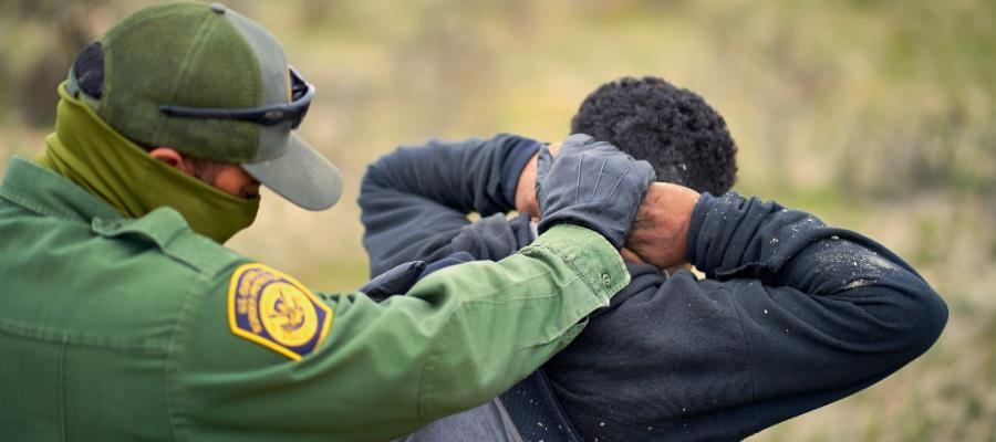 Por tercer mes consecutivo incrementan detenciones de migrantes en la frontera con EE. UU.