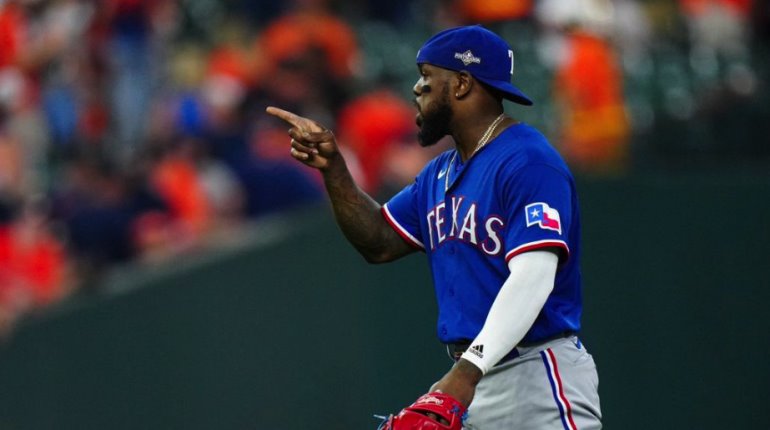 Rangers obligan séptimo juego ante Astros al vencerlos 9-2