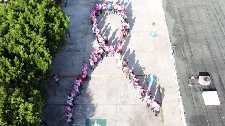 Conmemoran Día internacional de la lucha contra cáncer de mama con Movilizando Centro en Ocuiltzapotlán