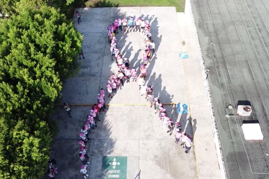 Conmemoran Día internacional de la lucha contra cáncer de mama con Movilizando Centro en Ocuiltzapotlán