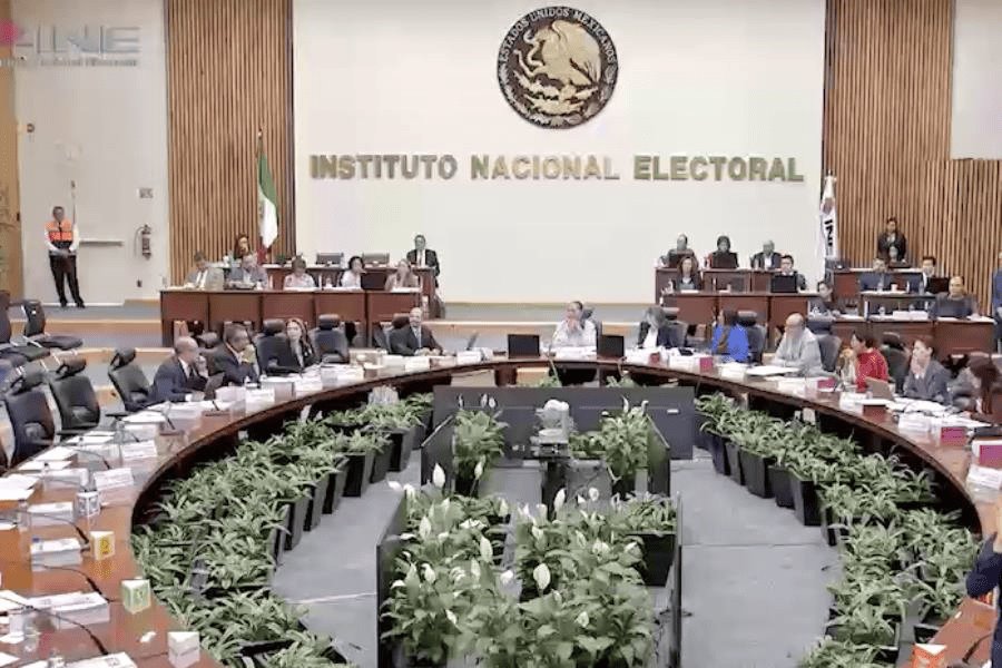 Morena y PVEM acompañan acuerdo del INE y no impugnarán; PAN se retira del debate