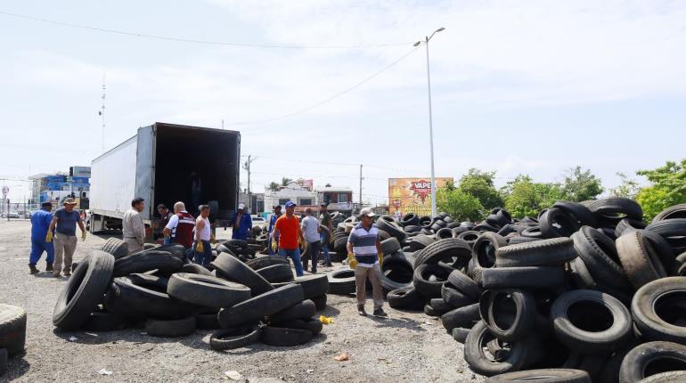 Inicia Centro traslado de 180 toneladas de llantas en desuso