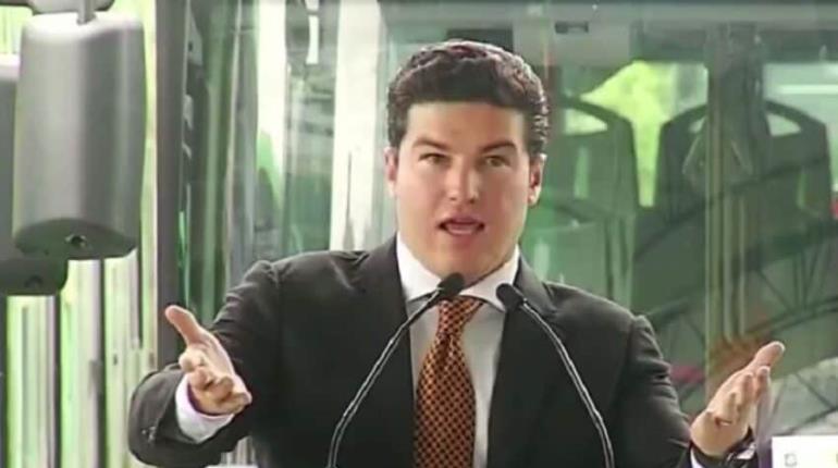 Son unos payasos, pónganse a jalar: Samuel García a Congreso de Nuevo León