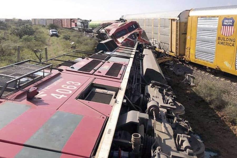 Chocan trenes de Ferromex en Zacatecas; mueren 2 maquinistas