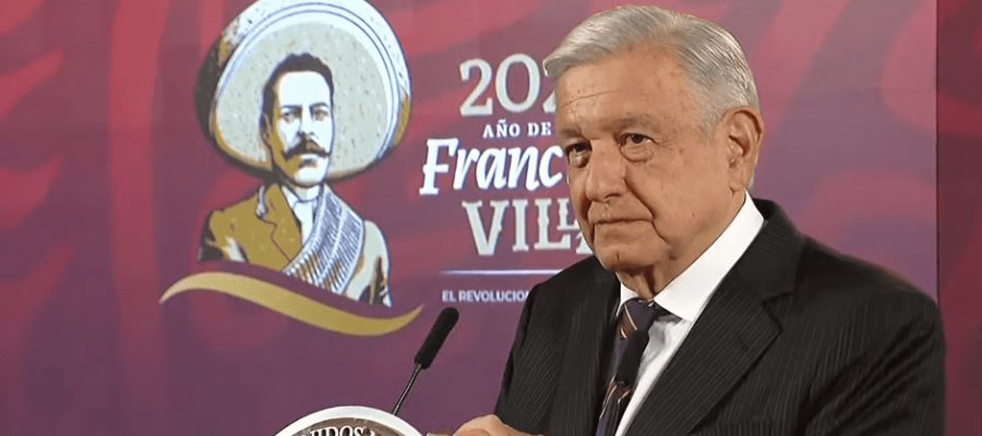 Presume Obrador creación de empleos y "súper peso" frente al dólar