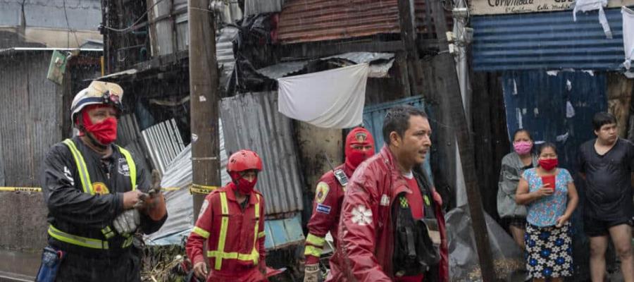 Tormenta Tropical "Pilar" deja 2 muertos en El Salvador